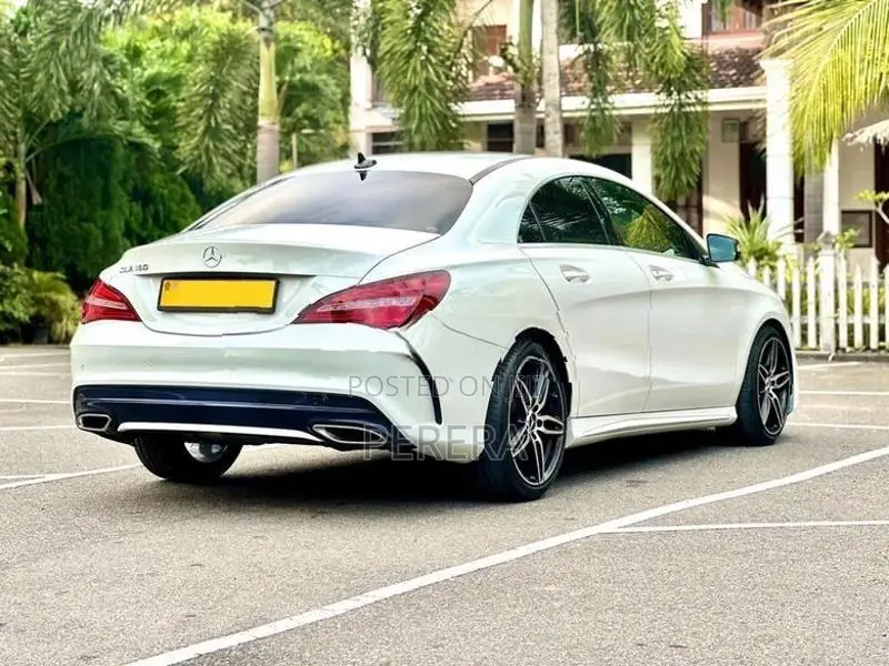 Mercedes Benz CLA 180 2016