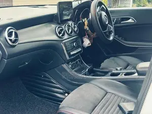 Mercedes Benz CLA 180 2016