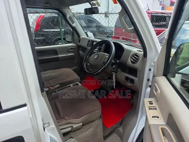 Suzuki Every 2013