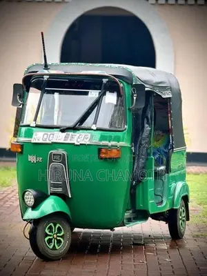 Bajaj RE 2005