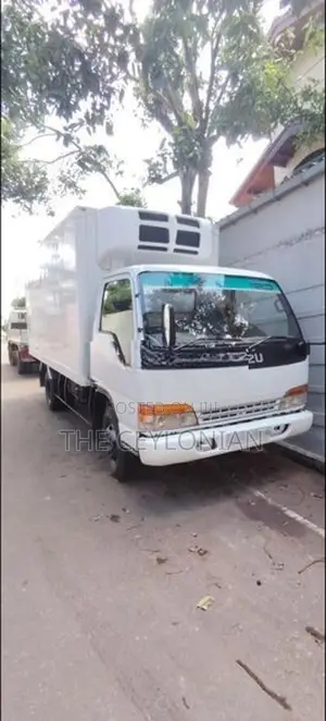 Isuzu Elf 2001