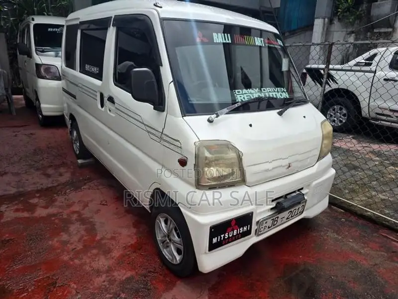 Mitsubishi Minicab 2000