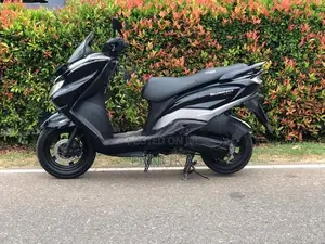 Suzuki Burgman 2020