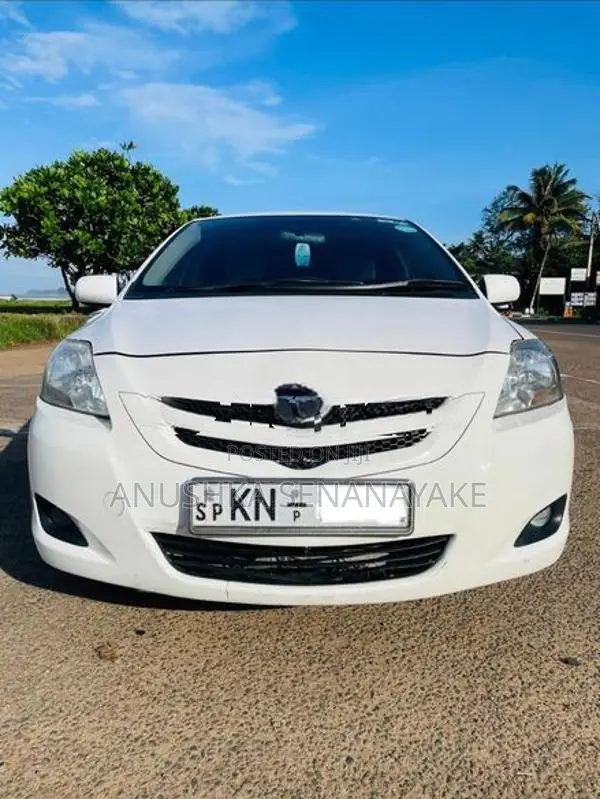 Toyota Belta 2007
