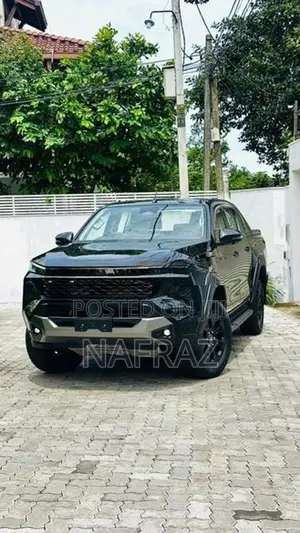 Toyota Hilux Travo Overland 2025