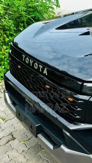Toyota Hilux Travo Overland 2025