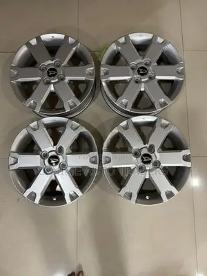 Daihatsu Taft Alloy Wheel 15