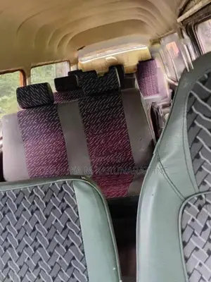 Toyota LH30 1982