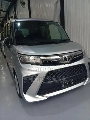 Toyota Roomy x 2023