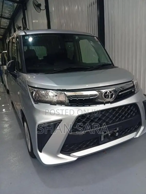 Toyota Roomy x 2023