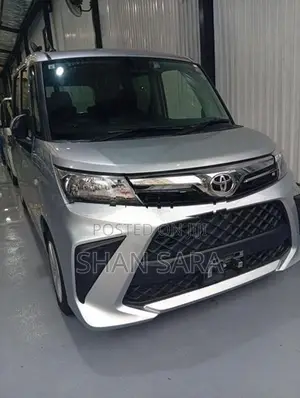 Toyota Roomy x 2023