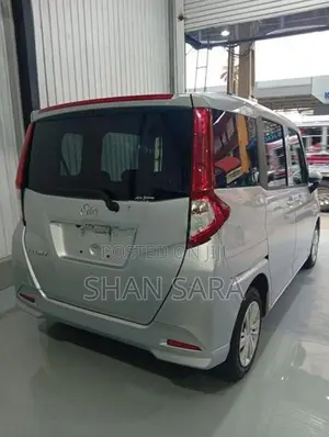 Toyota Roomy x 2023