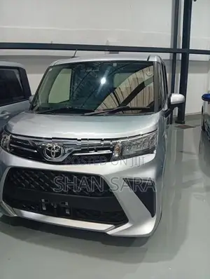 Toyota Roomy x 2023