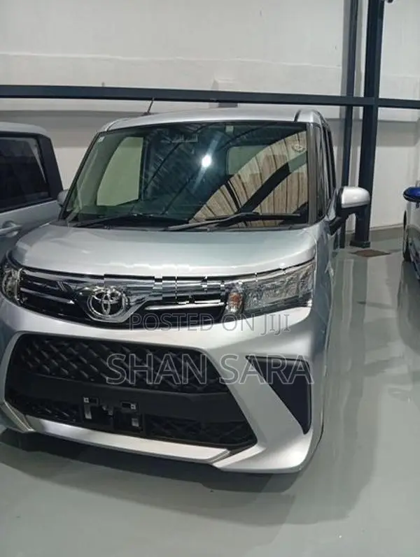 Toyota Roomy x 2023