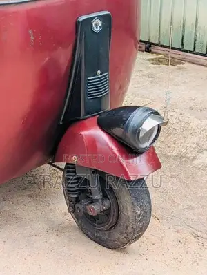 Bajaj RE 1999