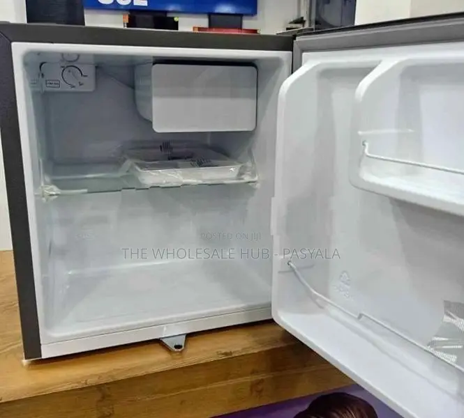 Hisense Mini Refrigerator