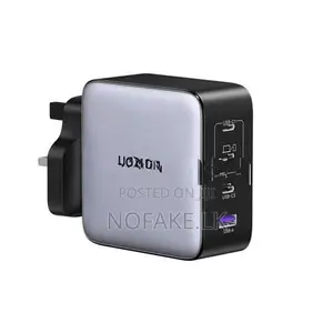 UGreen Nexode 200W 4 Port 140W Max GAN Charging Adapter