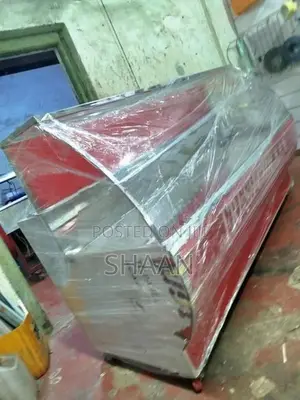 කුකුල් මස් සහ මාළු ශීතකරන. Chicken & Fish Display Coolers