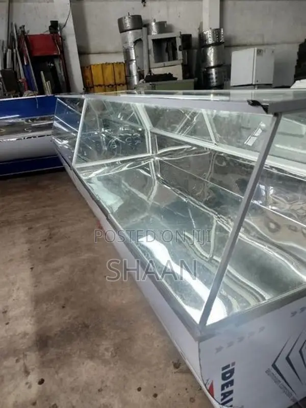 කුකුල් මස් සහ මාළු ශීතකරන. Chicken & Fish Display Coolers