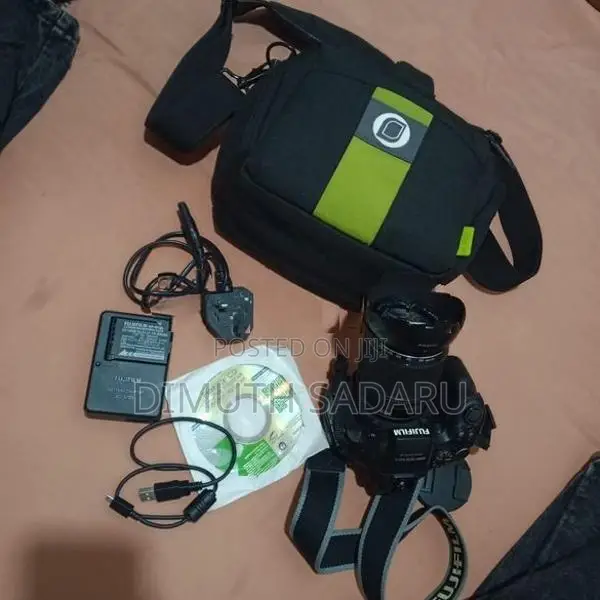 Fujifilm Finepix HS55 2013 Camera