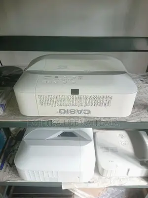 Multimedia projector CASIO XJ-UT351W lumens 3500 made in japan