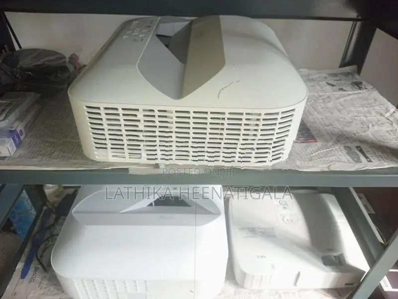 Multimedia projector CASIO XJ-UT351W lumens 3500 made in japan
