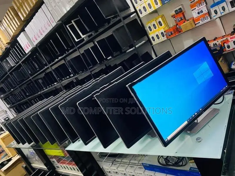 Dell 22 Inch Full HD IPS LED Silver Line Monitor