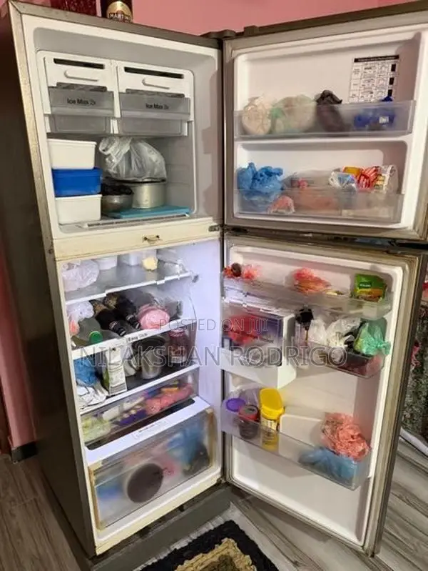 Samsung RT33 Refrigerator