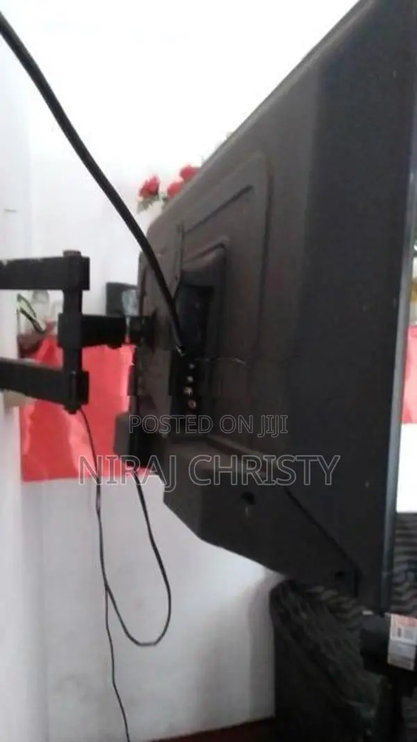 Singer 32 inch TV