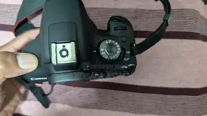 Canon EOS 2000D DSLR Camera with 18-55mm Lens
