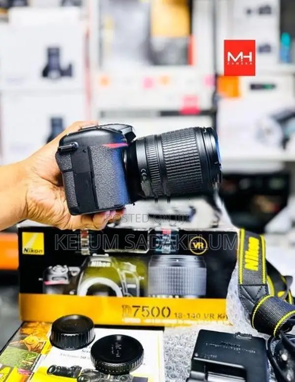 Nikon D7500 4K DSLR Camera Full Set Box