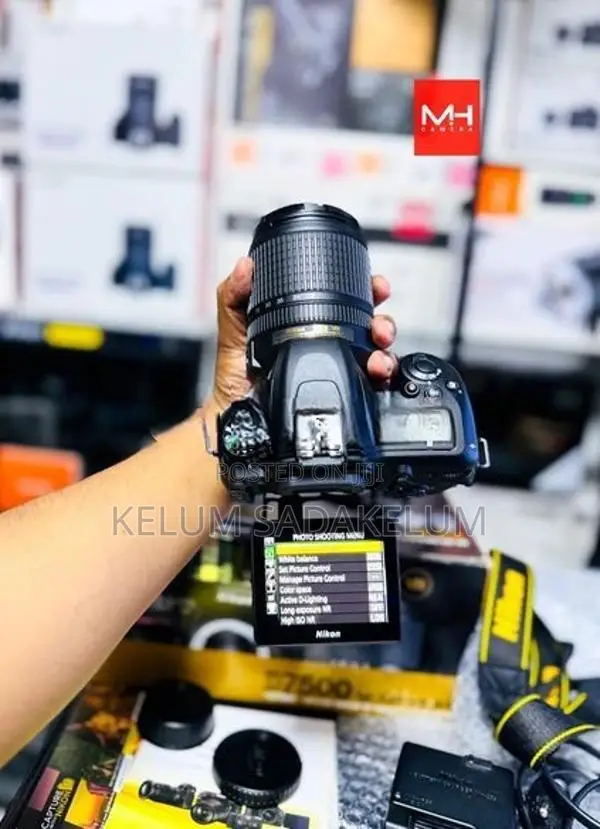 Nikon D7500 4K DSLR Camera Full Set Box