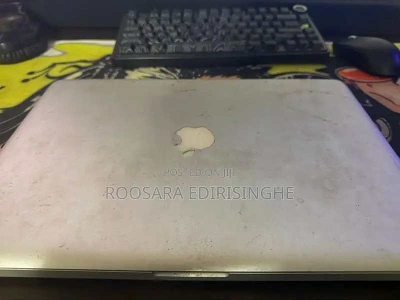 Apple MacBook Pro For Parts (NO HDD)
