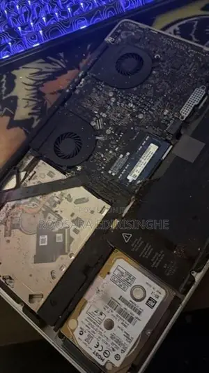 Apple MacBook Pro For Parts (NO HDD)