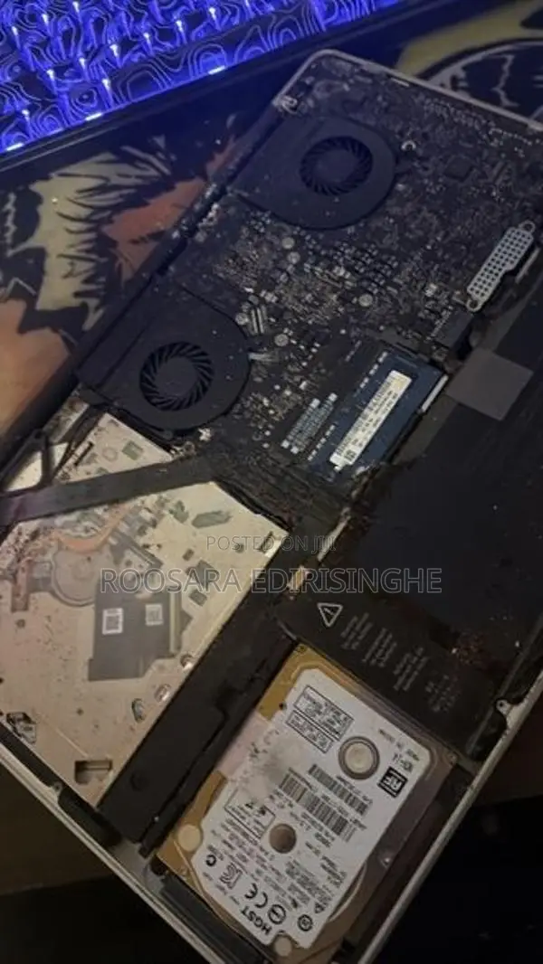 Apple MacBook Pro For Parts (NO HDD)