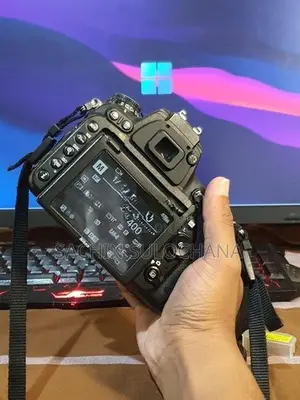 Nikon D750 Camera With Sigma 85mm Nikkor 50mm Godox V860 Iii Flash
