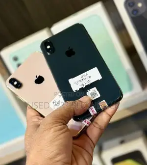 Apple iPhone XS 256GB (Gold,Black) (Used)
