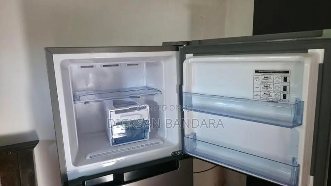 Two Doors Refrigerator