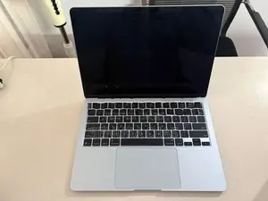 Apple MacBook Air M4 Chip 13 Inch 16GB / 256GB