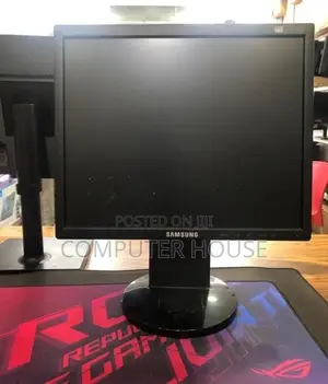 Samsung 17” Monitor