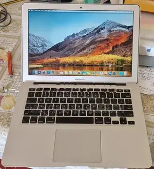 MacBook Air 13'' 8 GB