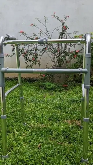 Moving Walker With Wheel Without