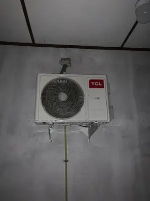 TCL 12000BTU Non Inverter AC