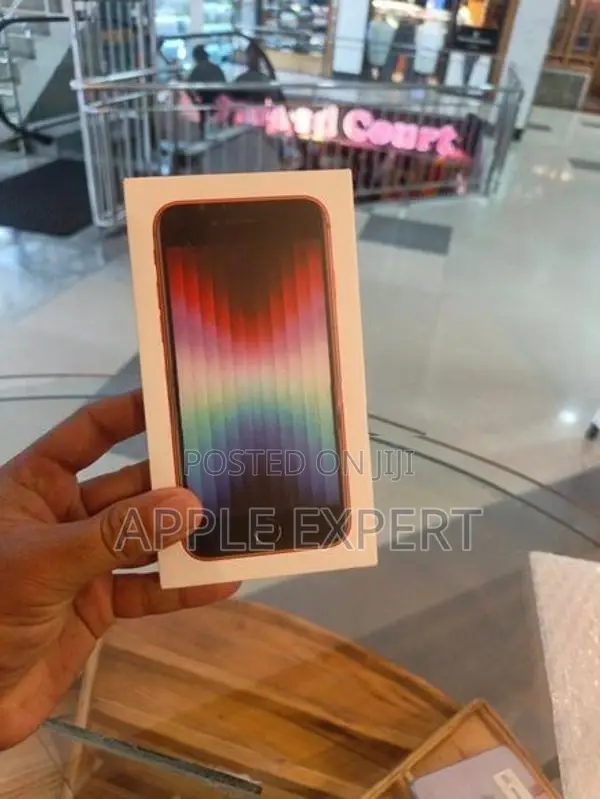 Apple iPhone SE 3 (Used)