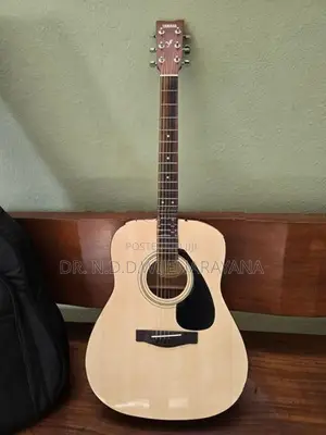 Yamaha Acoustic Guitar