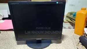 17 inch Samsung LCD Monitor
