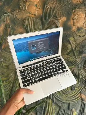 Apple Macbook Air