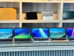 Apple MacBook Air M1 Chip +8GB RAM -256GB SSD