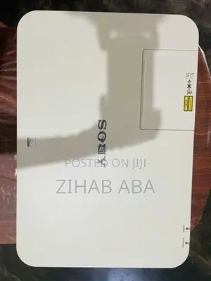 Sony VPL-PHZ10 Laser Projector with Screen