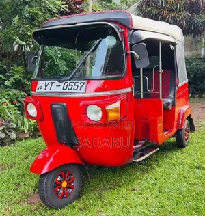 Bajaj RE 205cc 2011
